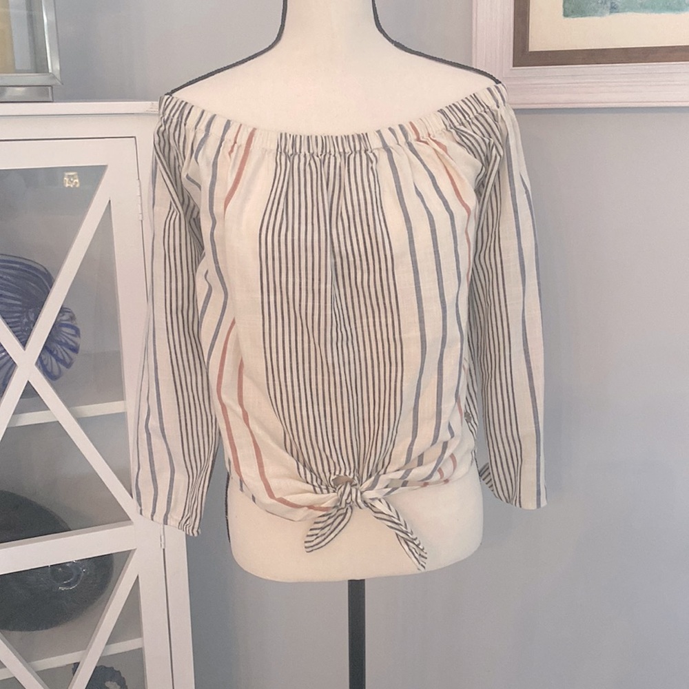 Roxy x-small off the shoulder shirt